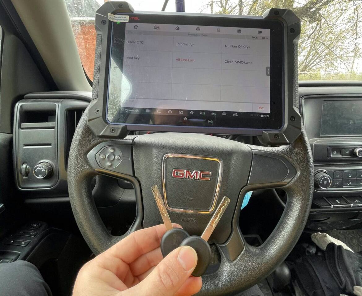 Programming keys to gmc