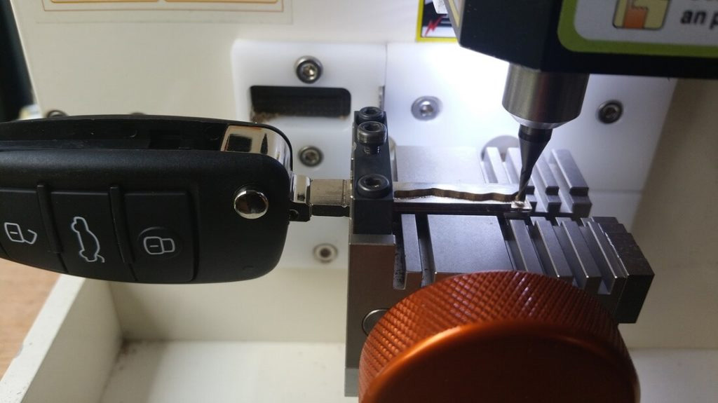 M2 Keys Locksmith Key Cutting 
